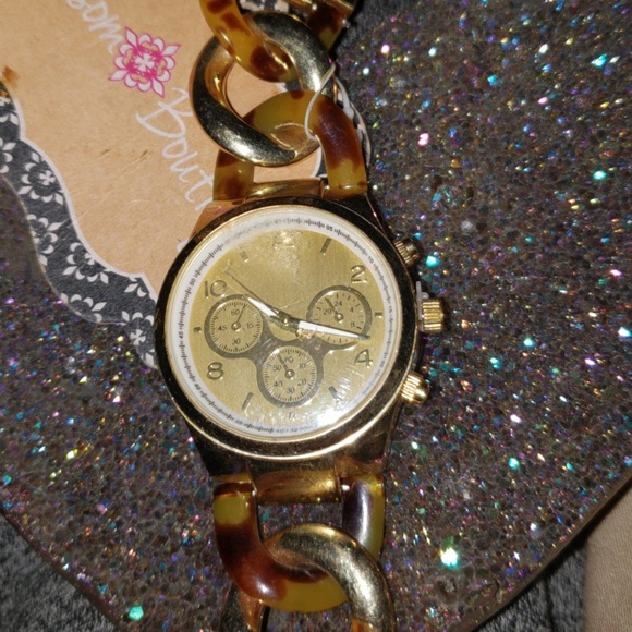 Watch - Picture 2 of 2